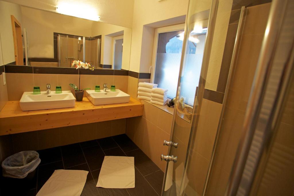 Anblick Appartement With Lake View Zell am See Room photo